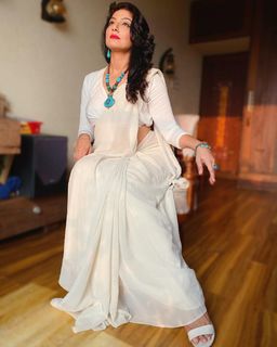 Aackruti Nagpal feet photo 20