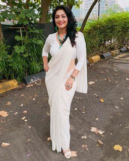 Aackruti Nagpal feet photo 19