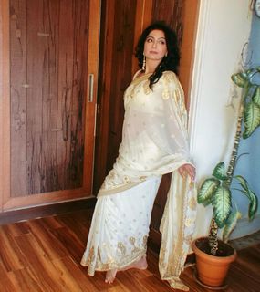 Aackruti Nagpal feet photo 17
