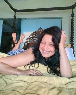 Aackruti Nagpal feet photo 5