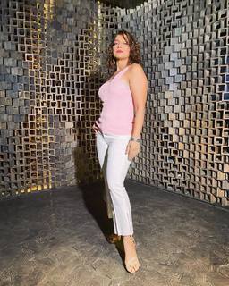 Aackruti Nagpal feet photo 2