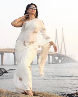 Aackruti Nagpal feet photo 17