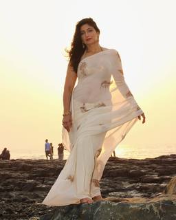 Aackruti Nagpal feet photo 16