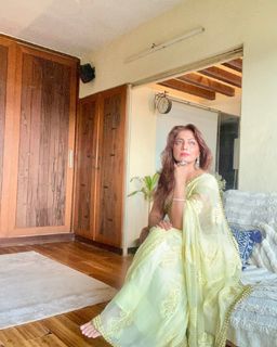 Aackruti Nagpal feet photo 14