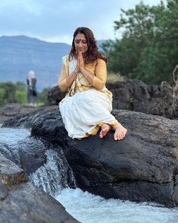 Aackruti Nagpal feet photo 16