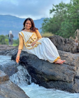 Aackruti Nagpal feet photo 12