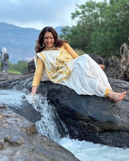 Aackruti Nagpal feet photo 11