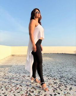 Aackruti Nagpal feet photo 13
