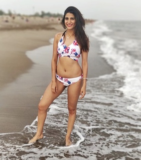 Aahana Kumra feet photo 11