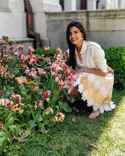 Aahana Kumra feet photo 13