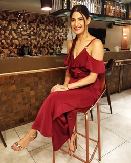 Aahana Kumra feet photo 18