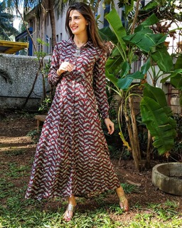 Aahana Kumra feet photo 15
