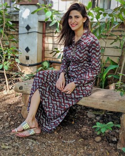 Aahana Kumra feet photo 14