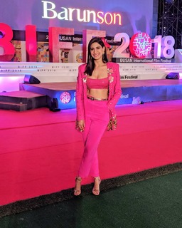 Aahana Kumra feet photo 1