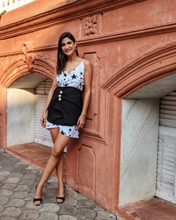Aahana Kumra feet photo 6