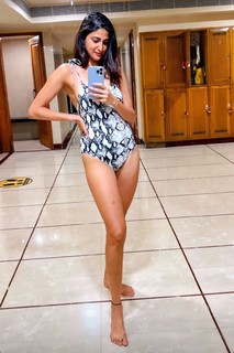 Aahana Kumra feet photo 19