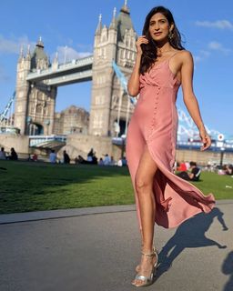 Aahana Kumra feet photo 8