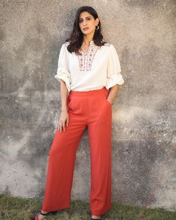 Aahana Kumra feet photo 15