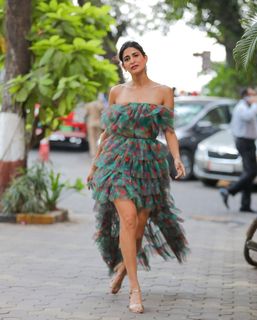 Aahana Kumra feet photo 17