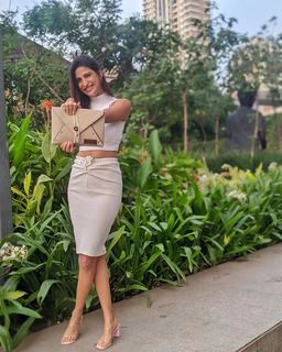 Aahana Kumra feet photo 11