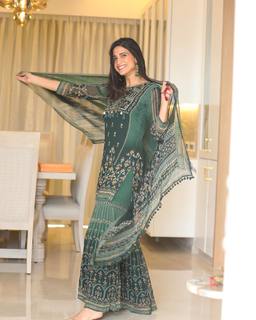 Aahana Kumra feet photo 19