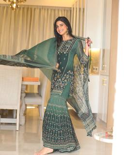 Aahana Kumra feet photo 16