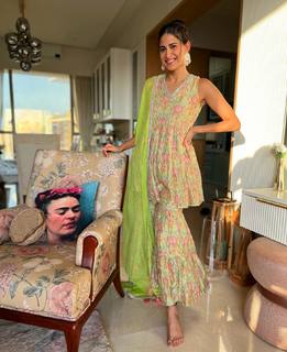 Aahana Kumra feet photo 4