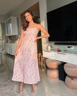 Aahana Kumra feet photo 15