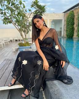 Aahana Kumra feet photo 10