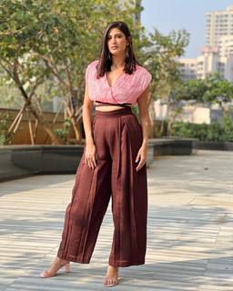 Aahana Kumra feet photo 10