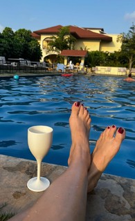 Aahana Kumra feet photo 18