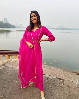 Aahana Kumra feet photo 3