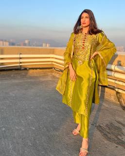 Aahana Kumra feet photo 11