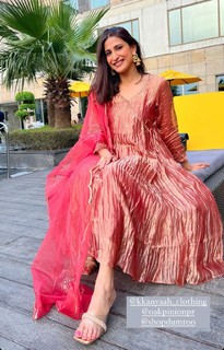 Aahana Kumra feet photo 20