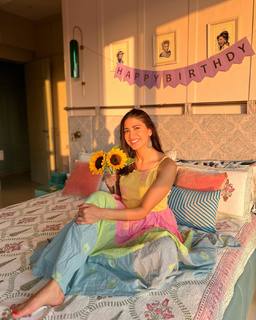 Aahana Kumra feet photo 11
