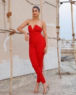 Aahana Kumra feet photo 7
