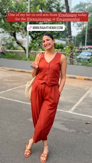 Aahana Kumra feet photo 16