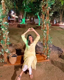 Aahana Kumra feet photo 13