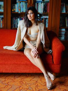 Aahana Kumra feet photo 12