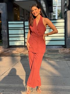 Aahana Kumra feet photo 14