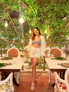 Aahana Kumra feet photo 7