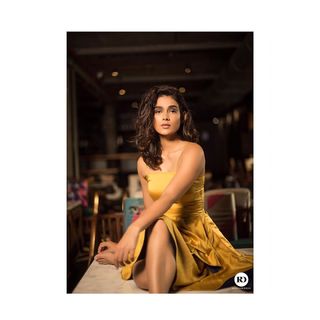 Aakanksha Singh feet photo 9