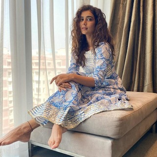 Aakanksha Singh feet photo 15
