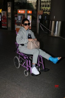 Aakanksha Singh feet photo 14