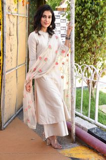 Aakanksha Singh feet photo 13