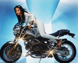 Aaliyah feet photo thumbnail