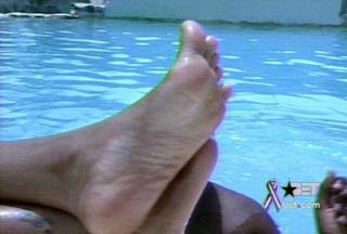 Aaliyah feet photo thumbnail