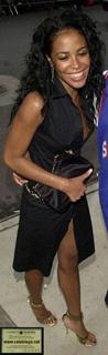 Aaliyah feet photo thumbnail