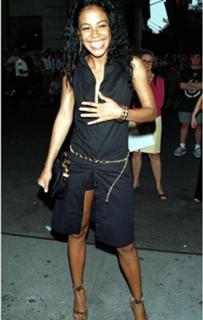Aaliyah feet photo thumbnail