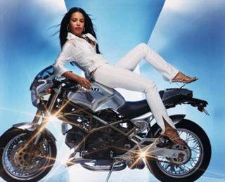 Aaliyah feet photo thumbnail